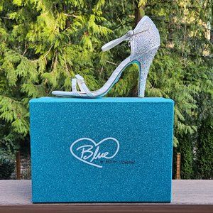 Blue by Betsey Johnson SB-BOW Ivory Satin shoes Womens Size 10